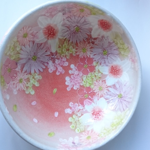 工房ゆずりは預け鉢 繊細な絵付けの花柄がいかにも工房ゆずりは