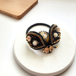 ジュエリー昆虫ヘアアクセサリー_シャンパンオートクチュール手作り刺繡立体ビーズ刺繡 1枚目の画像