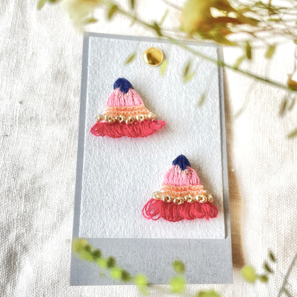 【一点物】 ひとひらの。 刺繍 ピアス ビーズ刺繍 4枚目の画像