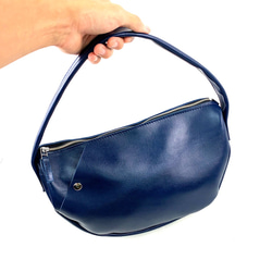 本革　半月ハンドバッグ　紺　Half-moon leather handbag dark blue 7枚目の画像