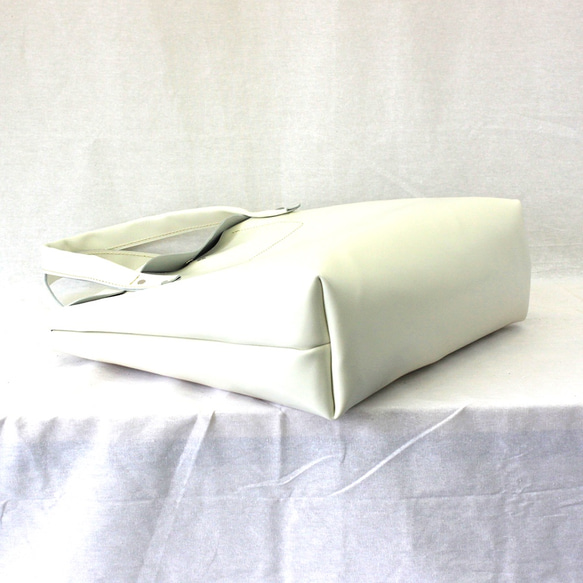 本革トートバッグ 大 オフホワイト　Off white leather tote bag 6枚目の画像