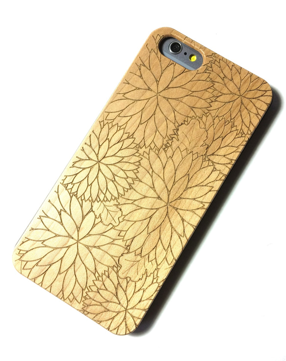 和柄(菊) カエデ木 iPhone6/6S/7 用ケース　real maple wood case 2枚目の画像