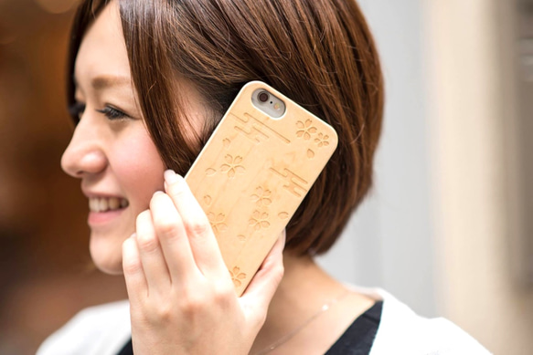 和柄(菊) カエデ木 iPhone6/6S/7 用ケース　real maple wood case 3枚目の画像