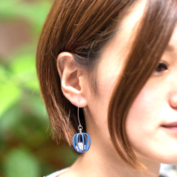 3Dプリントピアス 林檎 x ルビー原石　3D printed apple earring (ruby) 2枚目の画像