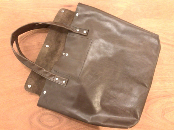 本革トートバッグ 大 バーントアンバー　Burnt amber leather tote back 3枚目の画像