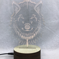 アクリル　狼 LED 照明スタンド 6枚目の画像