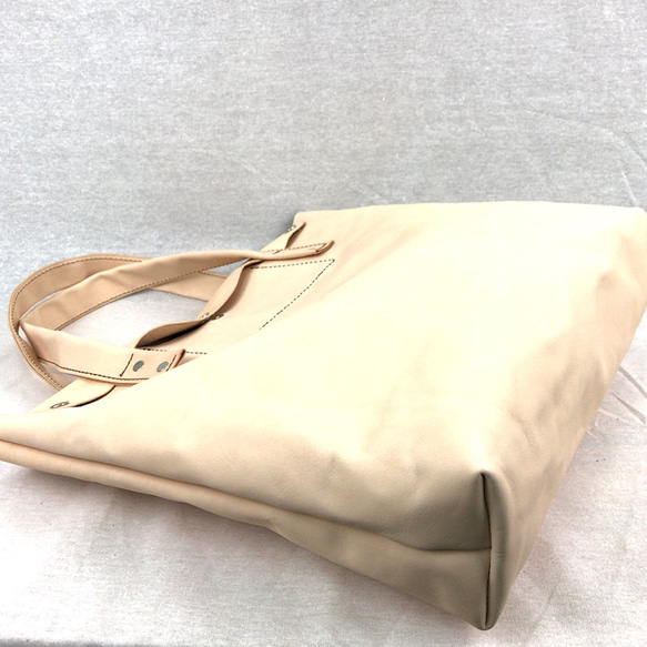 本革トートバッグ 中 ヌメ革　ナチュラル　Vegetable Natural  leather  tote bag 3枚目の画像