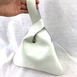 本革 三角ポーチ オフホワイト Leather triangle pouch off white 4枚目の画像
