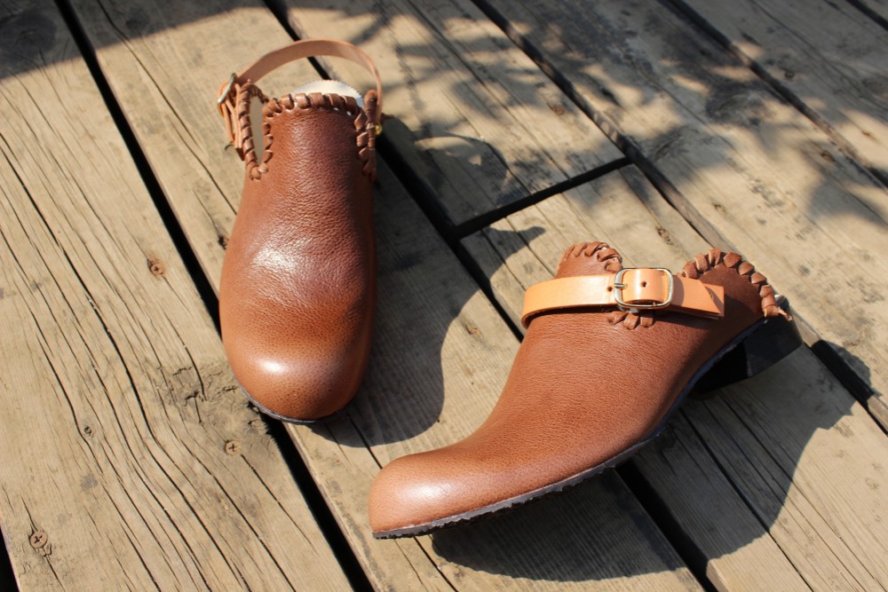 ユニセックス　サボサンダル　焦げ茶