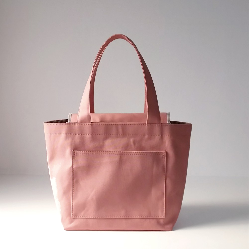 ☆桜色☆フラップで荷物をカバー☆ミスティピンク×グレー