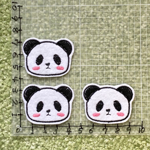 【送料無料】パンダのお顔　刺しゅう　アイロンワッペン 3枚目の画像