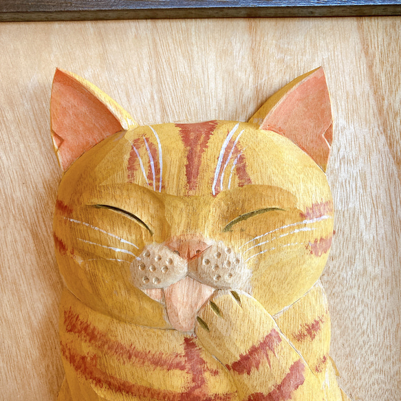 茶トラ猫　ペロ　木彫レリーフ 2枚目の画像