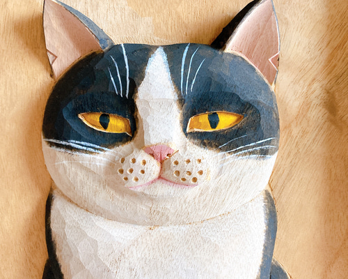 ハチワレ猫 木彫レリーフ 彫刻 hana hana 通販 12143962｜Creema