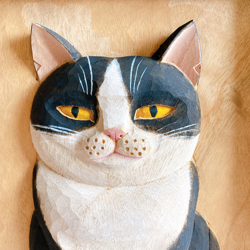 ハチワレ猫 木彫レリーフ 彫刻 hana hana 通販 12143962｜Creema