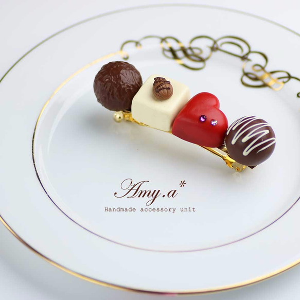 ボンボンショコラバレッタ レッド 1枚目の画像