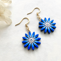 デイジー様　4点おまとめ　本物のお花のピアス　イヤリング デイジーのピアス or イヤリング / Daisy Pierced or Clip-On Ea
