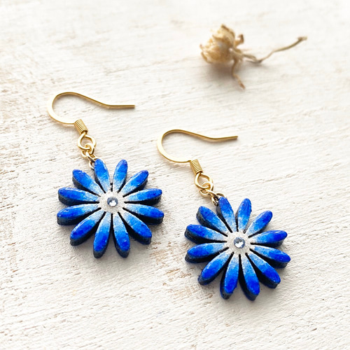 ラブリー♪ハンドメイドピアス(イヤリング)no.399 ラブリー♪ハンドメイドピアス(イヤリング)no.399