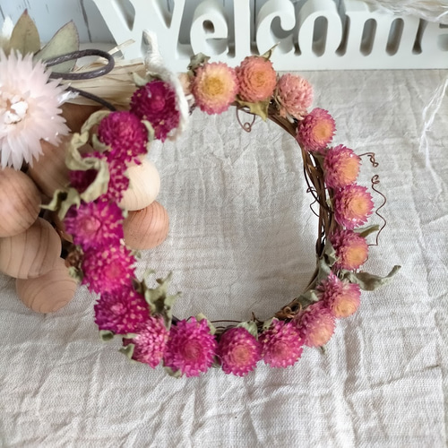 イチゴのようなセンニチコウリースのガーランド ミニリース ミニ  