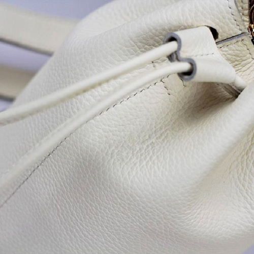 White Bucket Bag 本革 バケットバッグ 巾着バッグ レザーバッグ