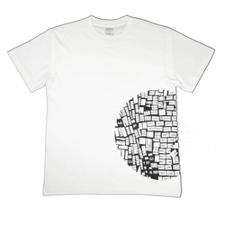 アートTシャツ―丸い窓 1枚目の画像