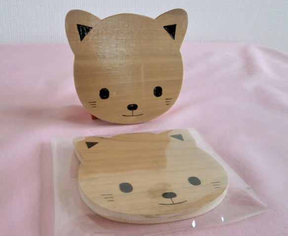 ～ほっこりシリーズ～　木製コースター（犬・猫）（２枚） 2枚目の画像