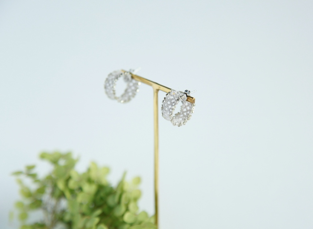 タティングレース×ビーズ　レースフープピアス　シルバー