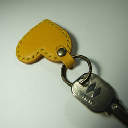 小さいハートのキーホルダー　黄色 4枚目の画像