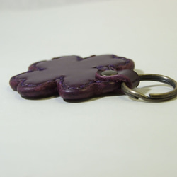 小さいクローバーのキーホルダー ルガトー紫 4枚目の画像