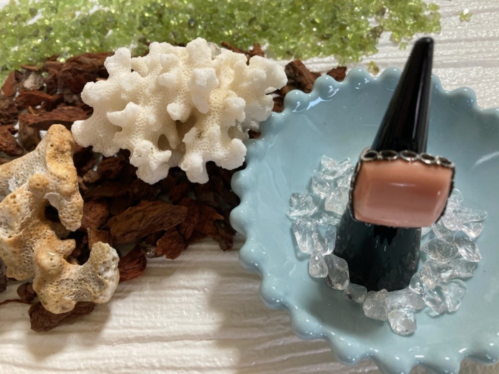 リメイクサンゴ ジャンク パーツ取り用！珊瑚飾り付きカフス、アクセサリーまとめて