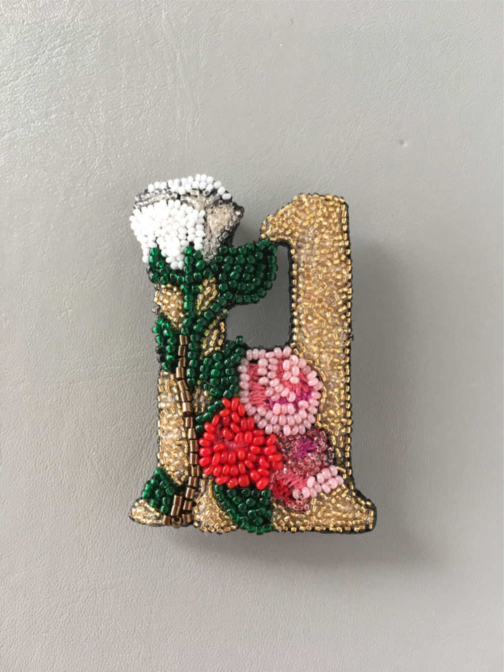 11月のブローチ(こよみシリーズ) 8,030円