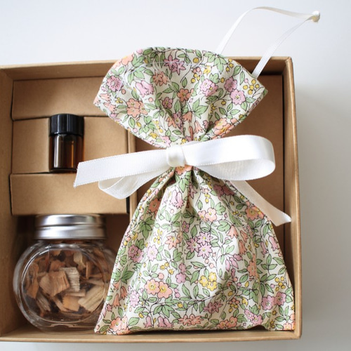 クスノキオイル香る サシェセット 【リバティプリント】 その他雑貨  