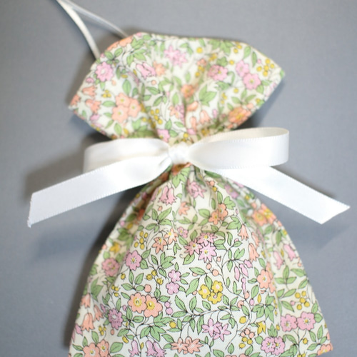 クスノキオイル香る サシェセット 【リバティプリント】 その他雑貨  