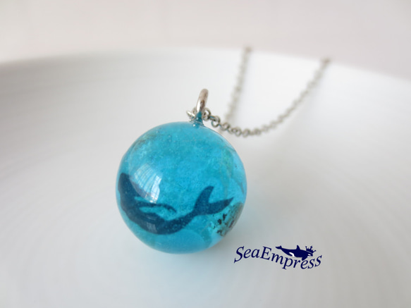 海レジンネックレス 海色ネックレス✳︎海レジンアート オーシャンアート | 花と海と