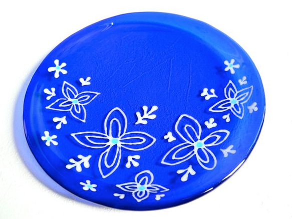 サイケな花のコバルトブルー皿 1枚目の画像