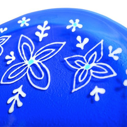 サイケな花のコバルトブルー皿 2枚目の画像