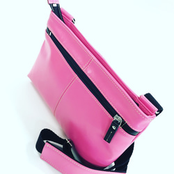 NIJI (S)(受注生産商品) コンパクトなスムースレザーバッグ 1枚目の画像