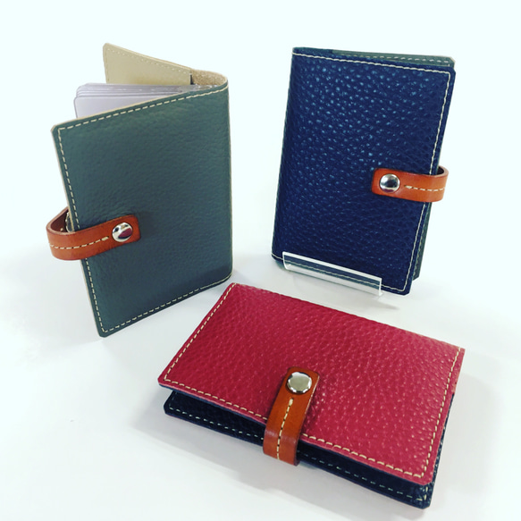 可愛らしいトラディショナルなフォルムのレザーカードケース(ご注文承ります) 1枚目の画像