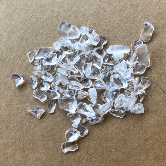 天然石 クリスタル チップ 25g 穴なし ビーズ ＆neige 通販 8034406