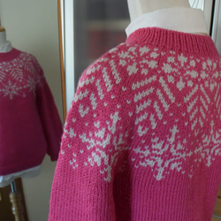 打ち上げ花火の様な模様のローズセーター 4枚目の画像