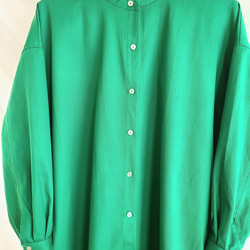 秋新色グリーンカラーのロングシャツ 9枚目の画像