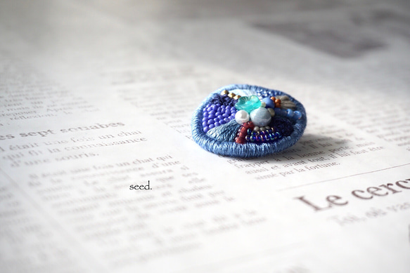 ビーズ刺繍のブローチ〜blueberry tarte〜 4枚目の画像