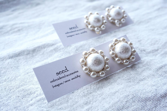 再販2 ビーズ刺繍のピアス〜pearl all white〜 2枚目の画像