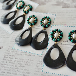 ✰500円OFF SALE✰ 再販7 ビーズ刺繍のピアス 〜black & turquoise〜 2枚目の画像