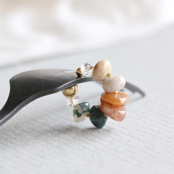 Natural stone ear cuff 1枚目の画像