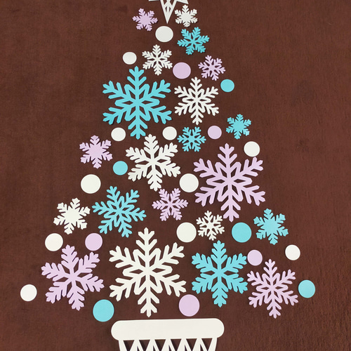 雪の結晶クリスマスツリー 壁面飾り 雑貨・その他 nayuma（※プロフお