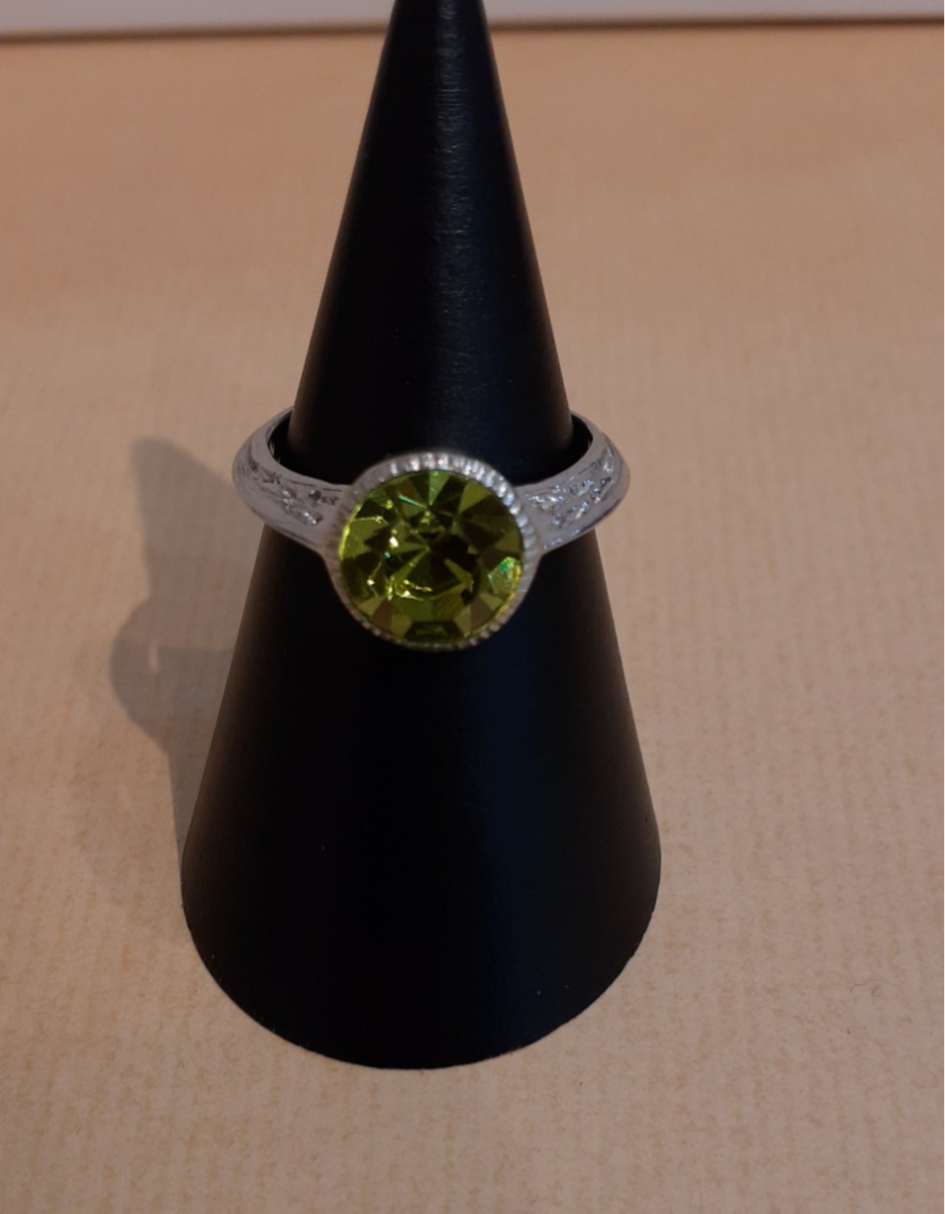 ヴィンテージスワロフスキーの彫金リング