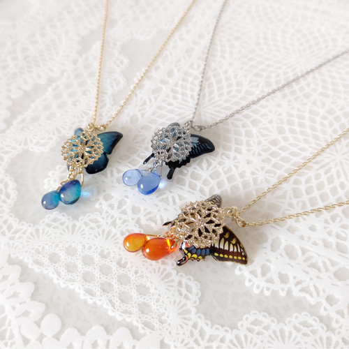 羽ばたく蝶々♪】蝶々ネックレス、蝶々ペンダント。青い蝶。モルフォ蝶