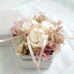 miniバラ&紫陽花Pale pink【Flower Box】挙式・プロポーズリングピロー 5枚目の画像