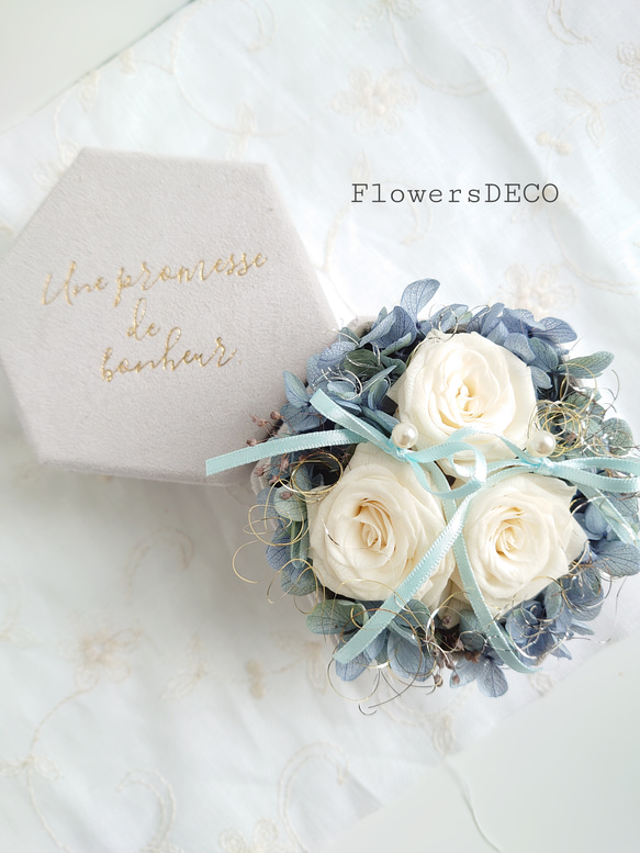 ◇ゼクシィ掲載◇miniバラ&紫陽花　Pale Blue【Flower Box】挙式・プロポーズリングピロー 1枚目の画像