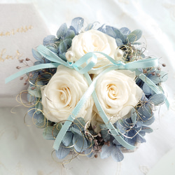 ◇ゼクシィ掲載◇miniバラ&紫陽花　Pale Blue【Flower Box】挙式・プロポーズリングピロー 4枚目の画像